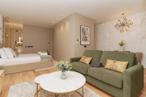 Glamorous apartment in the historic centre